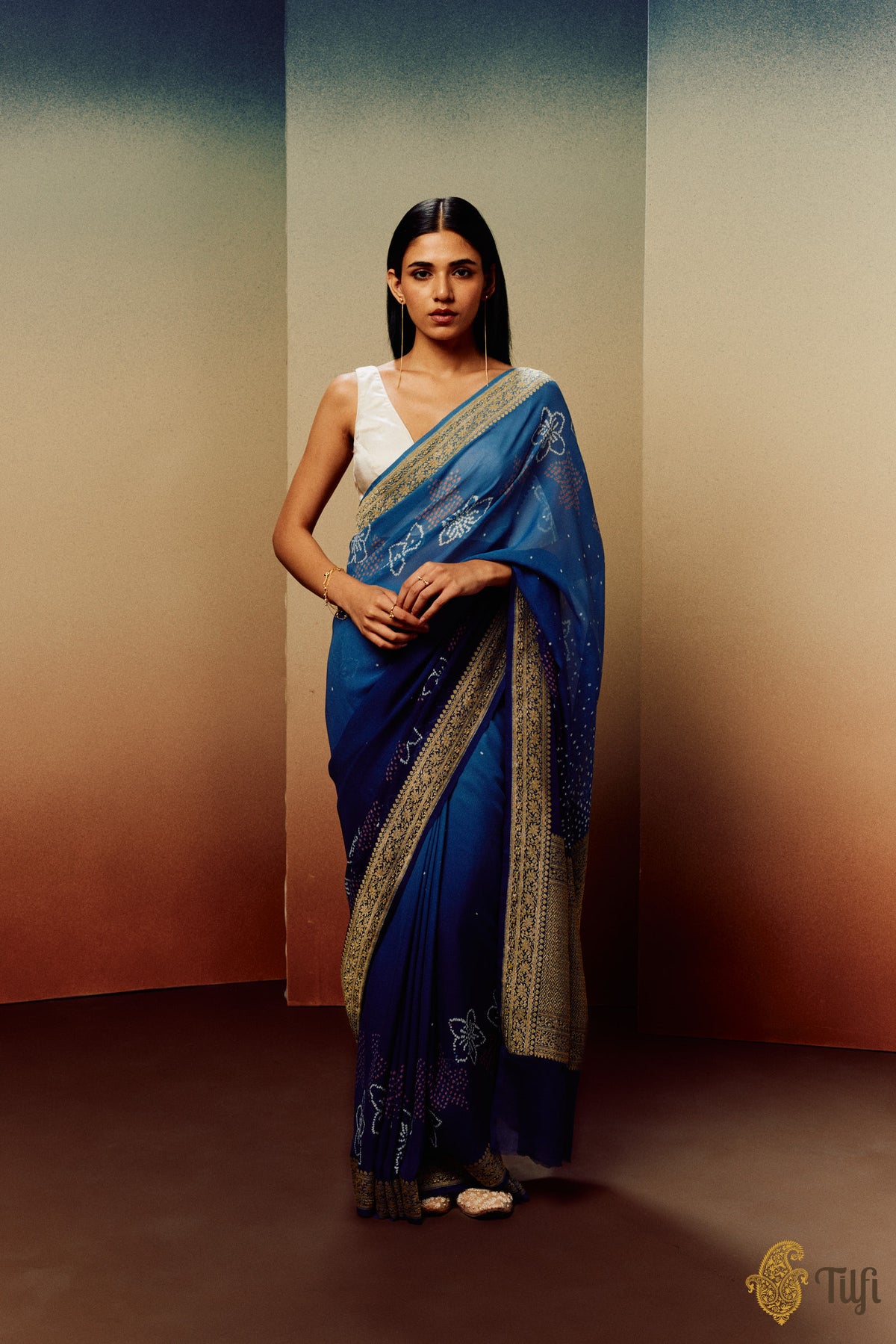 &#39;Plumeria&#39; Blue Ombre Pure Georgette Banarasi Bandhani Handloom Saree