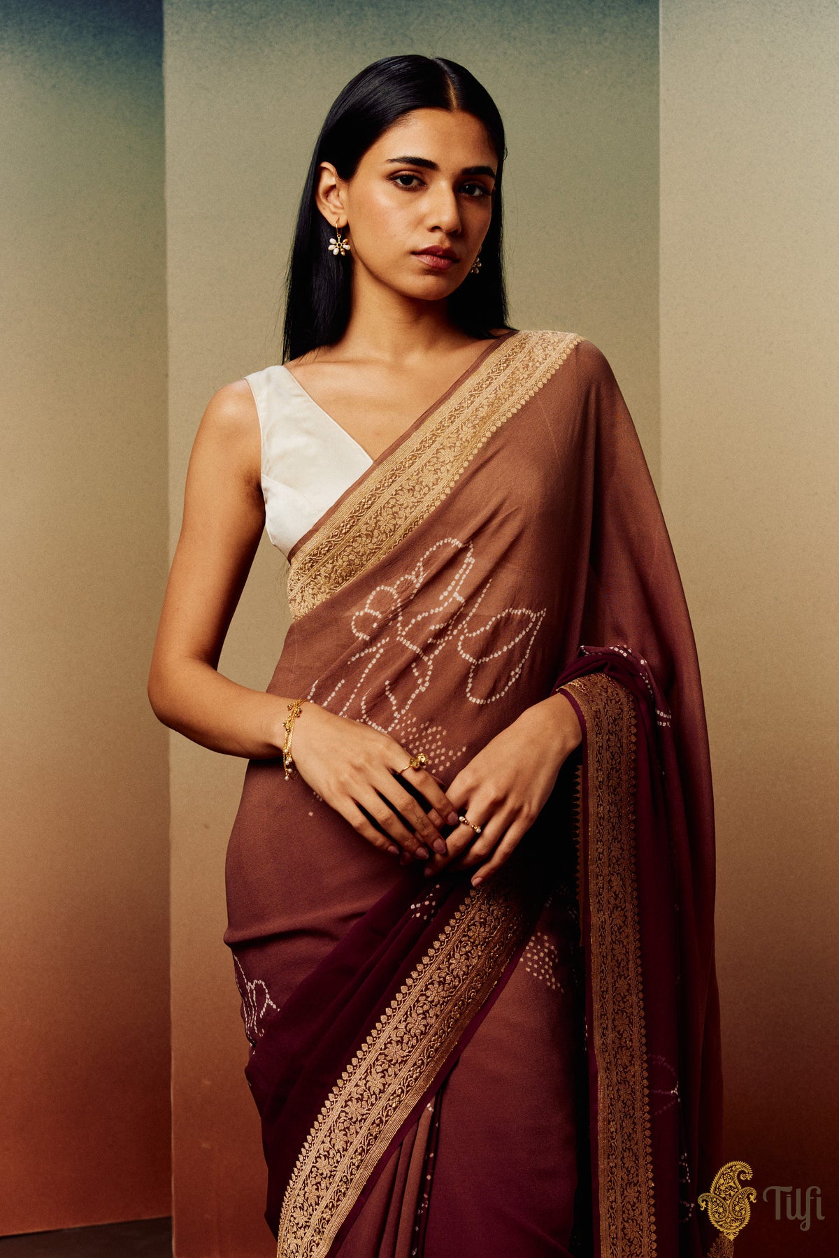 &#39;Hibiscus&#39; Purple Ombre Pure Georgette Banarasi Bandhani Handloom Saree