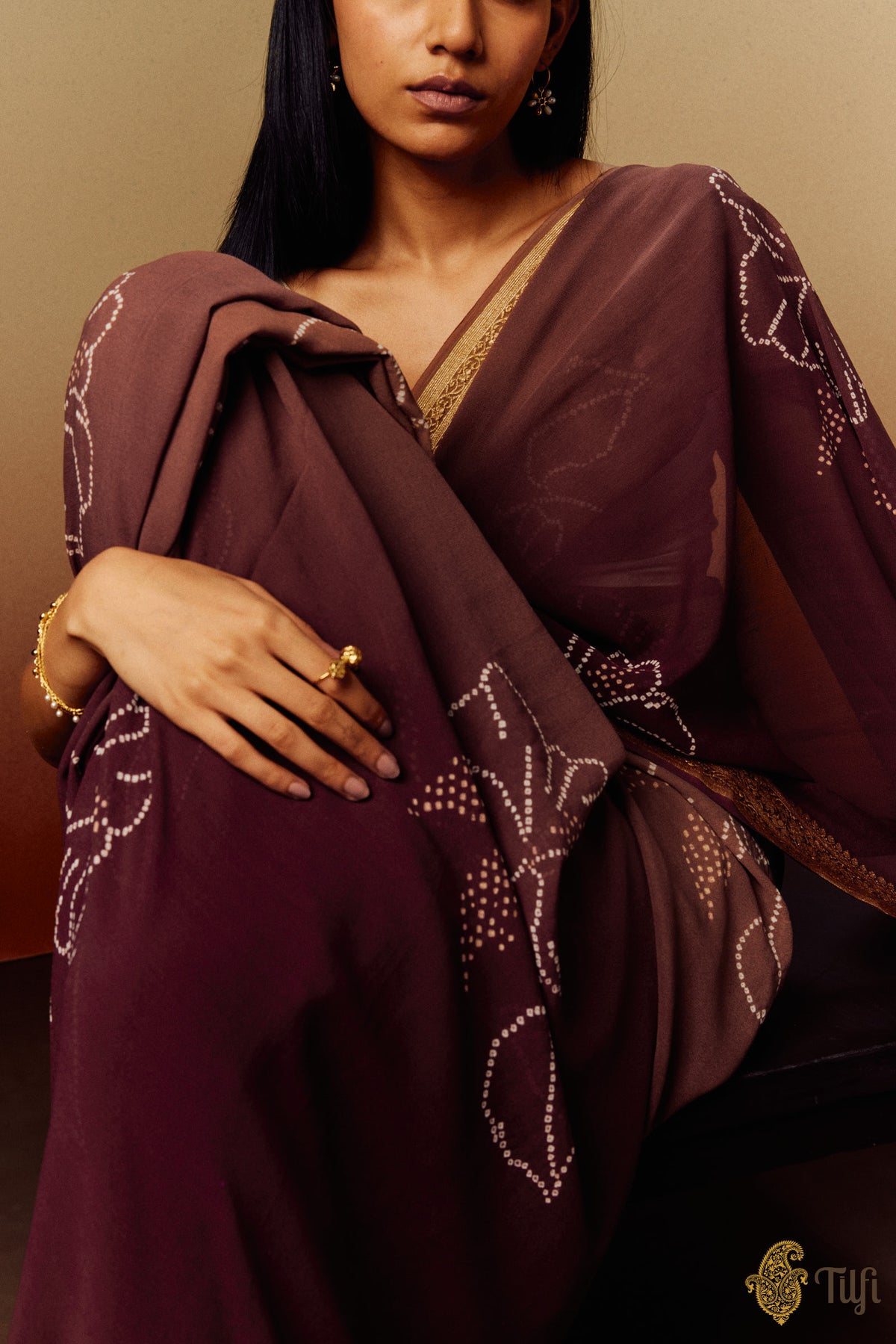 &#39;Hibiscus&#39; Purple Ombre Pure Georgette Banarasi Bandhani Handloom Saree