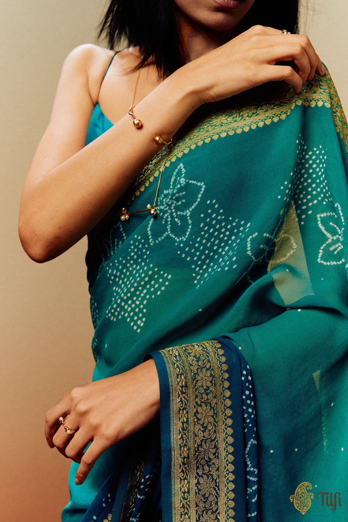 &#39;Plumeria&#39; Teal Green-Blue Pure Georgette Banarasi Bandhani Handloom Saree