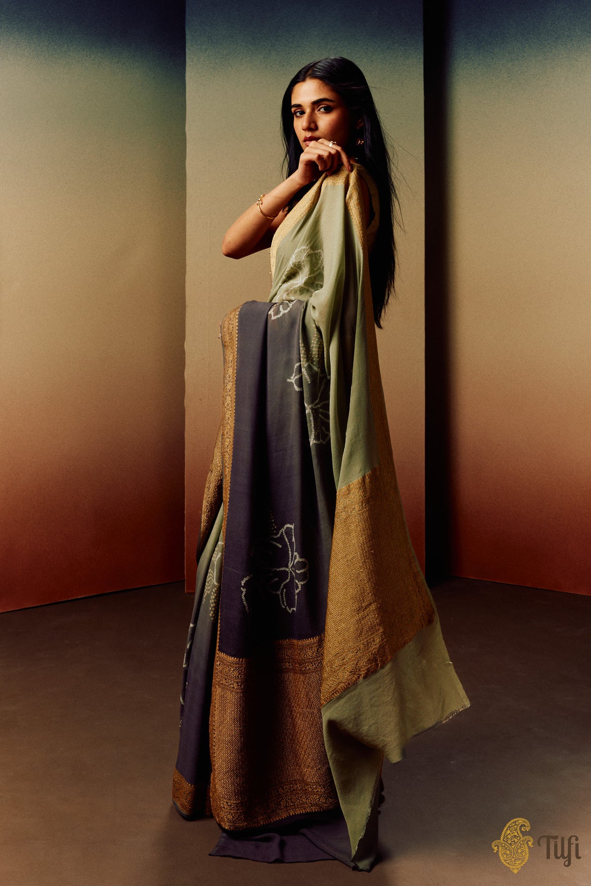 &#39;Hibiscus&#39; Light Sage Green-Grey Pure Georgette Banarasi Bandhani Handloom Saree