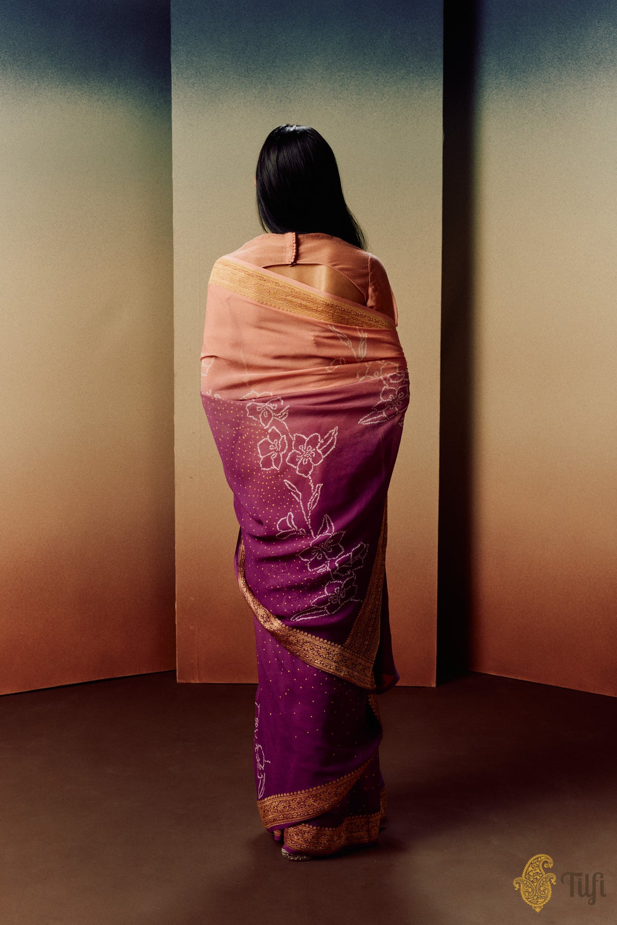 &#39;Periwinkle&#39; Purple-Peach Pure Georgette Banarasi Bandhani Handloom Saree