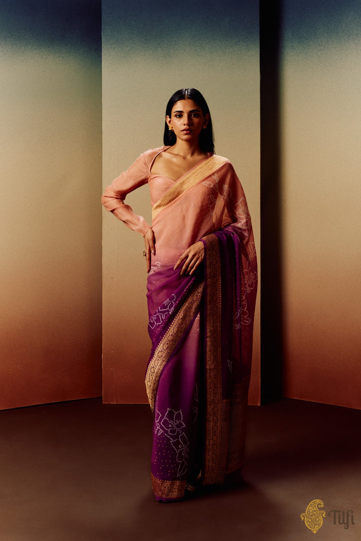 &#39;Periwinkle&#39; Purple-Peach Pure Georgette Banarasi Bandhani Handloom Saree