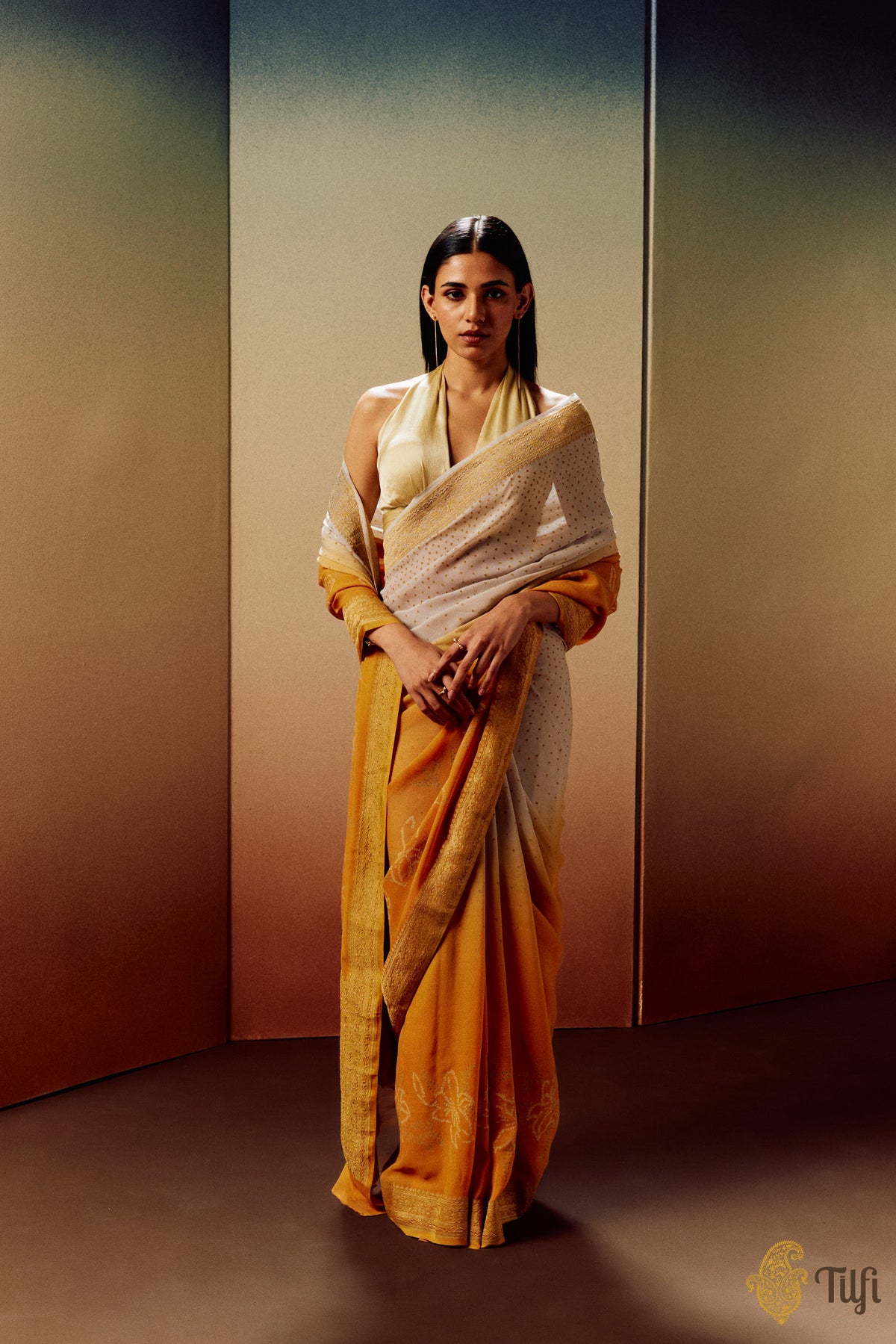 &#39;Lily&#39; Off-white-Yellow Pure Georgette Banarasi Bandhani Handloom Saree