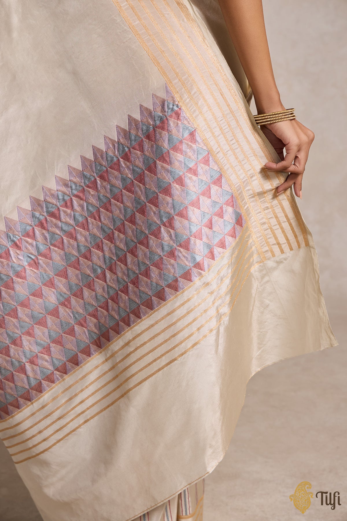 Off-White Pure Katan Silk Tissue Banarasi Handloom Saree