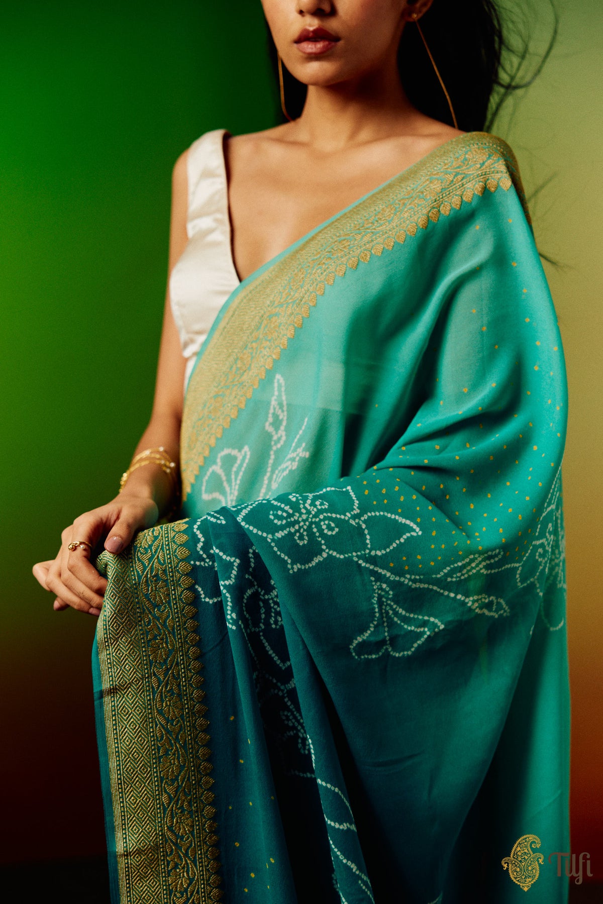 &#39;Periwinkle&#39; Teal Green Ombre Pure Georgette Banarasi Bandhani Handloom Saree