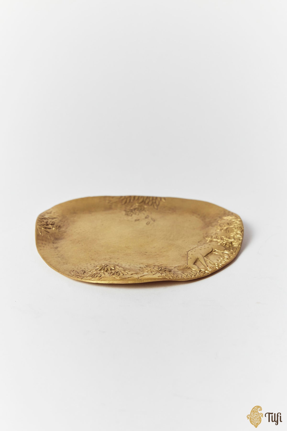 'Grazing Deer' Shikargah Handcrafted Brass Trinket Tray