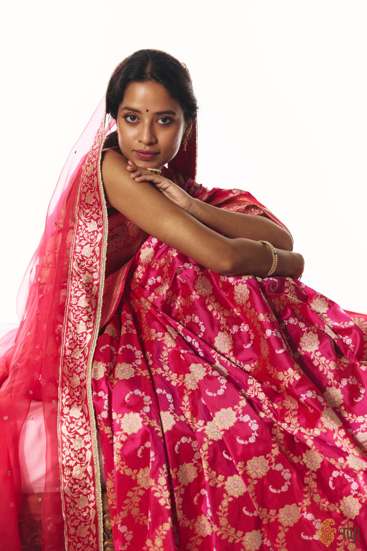 'Vasundhara' Red-Rani Pink Pure Katan Silk Banarasi Handloom Saree