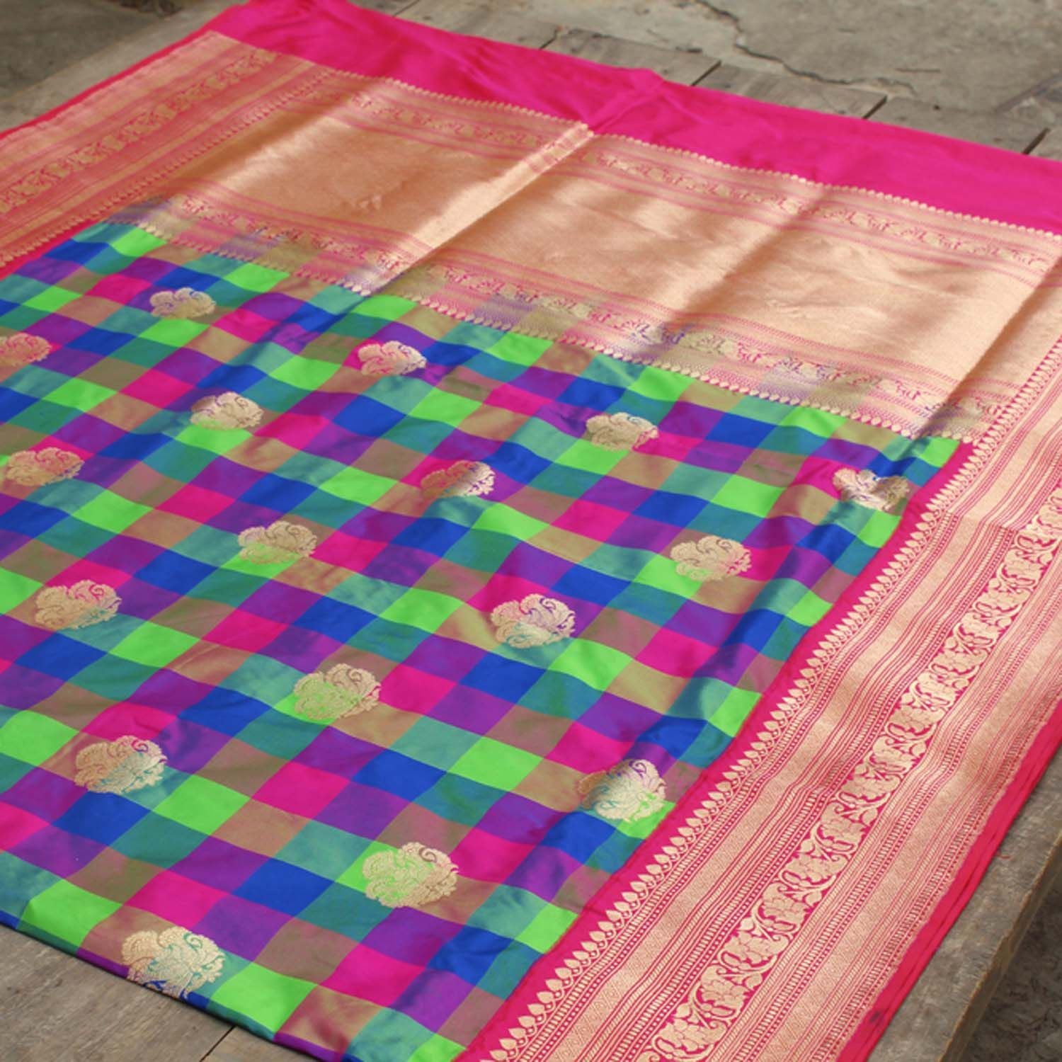 Checkered Pure Katan Silk Handloom Banarasi Saree - Tilfi
