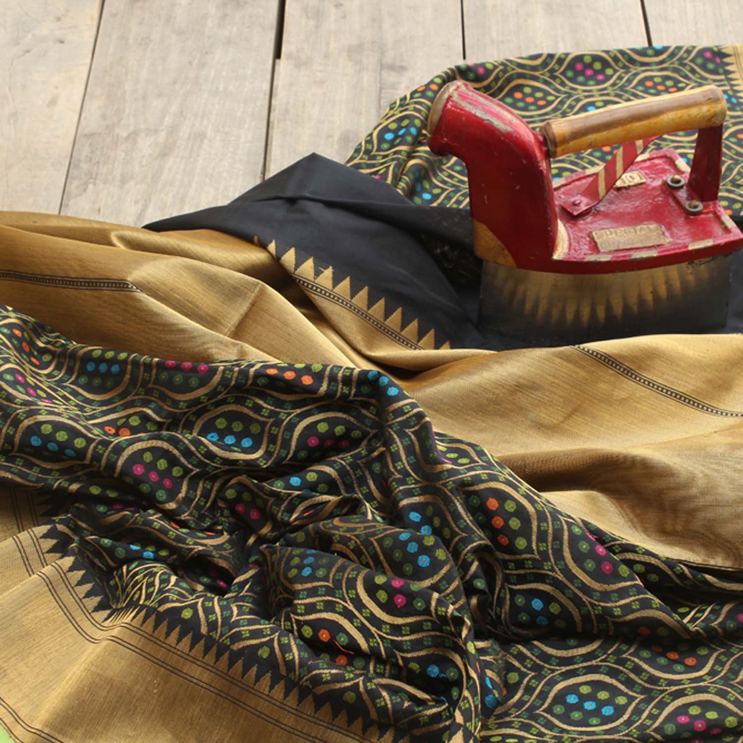 Black Pure Silk Georgette Banarasi Handloom Saree - Tilfi