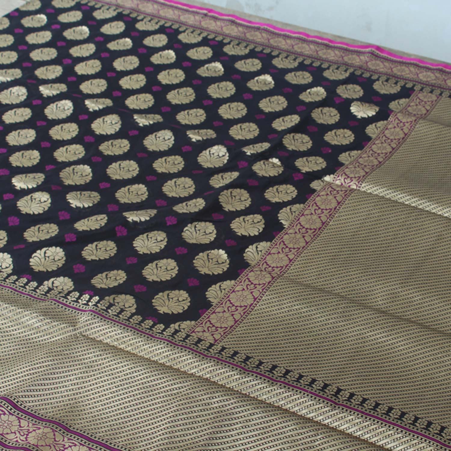 Black Pure Silk Georgette Banarasi Handloom Saree - Tilfi