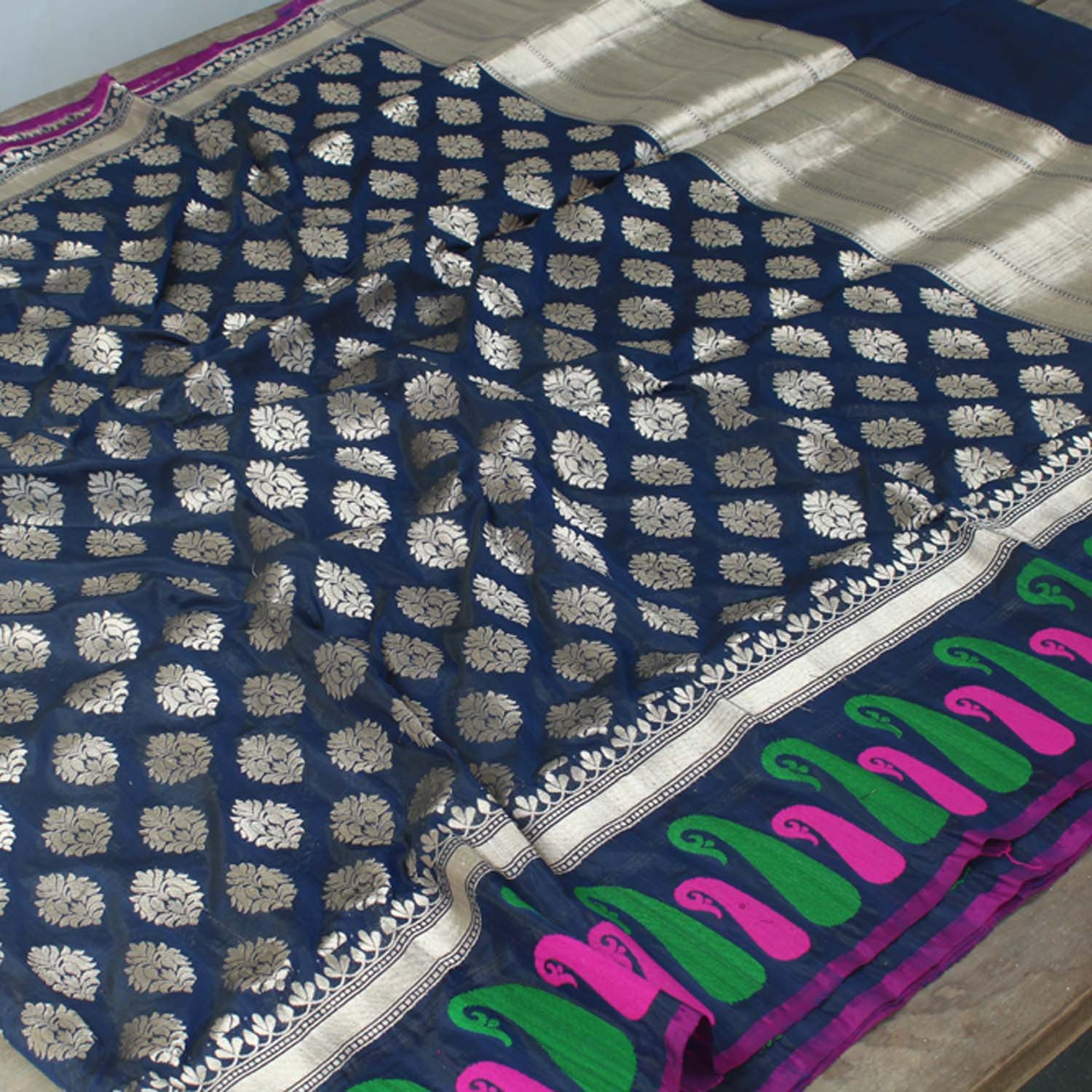 Black-Navy Blue Pure Silk Georgette Banarasi Handloom Saree - Tilfi