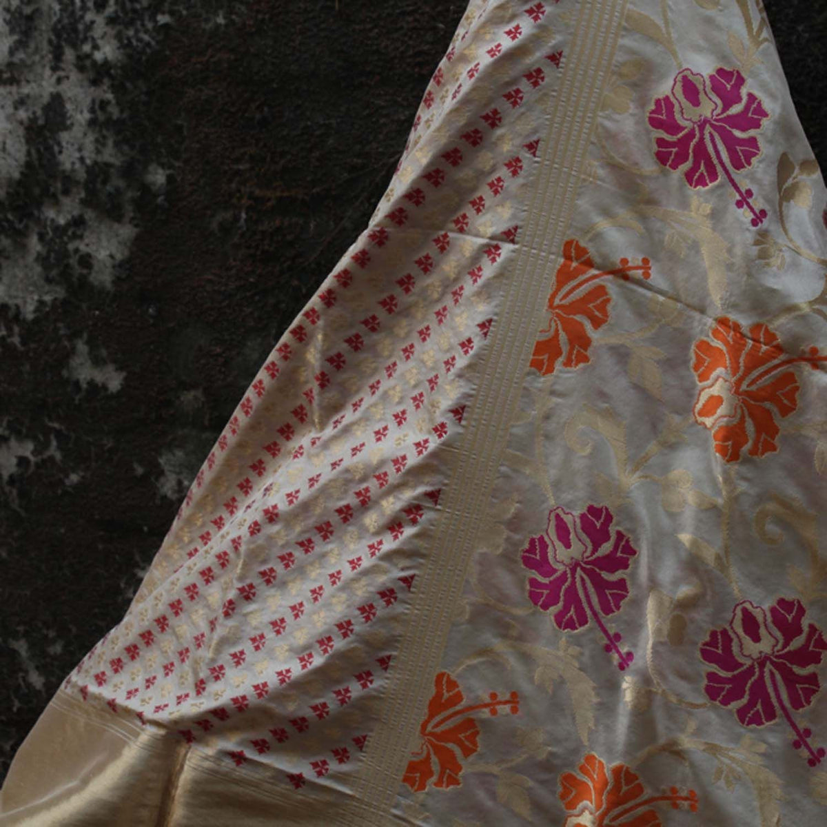 Off-White Pure Katan Silk Banarasi Handloom Dupatta - Tilfi