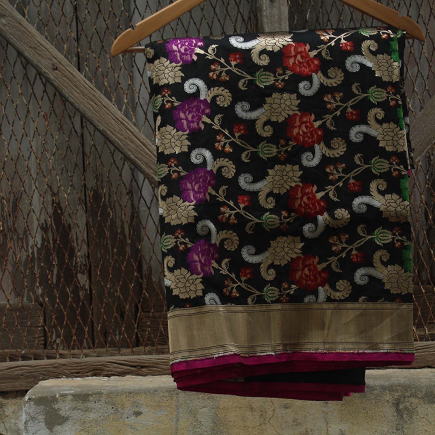 Black Pure Katan Silk Banarasi Handloom Saree - Tilfi