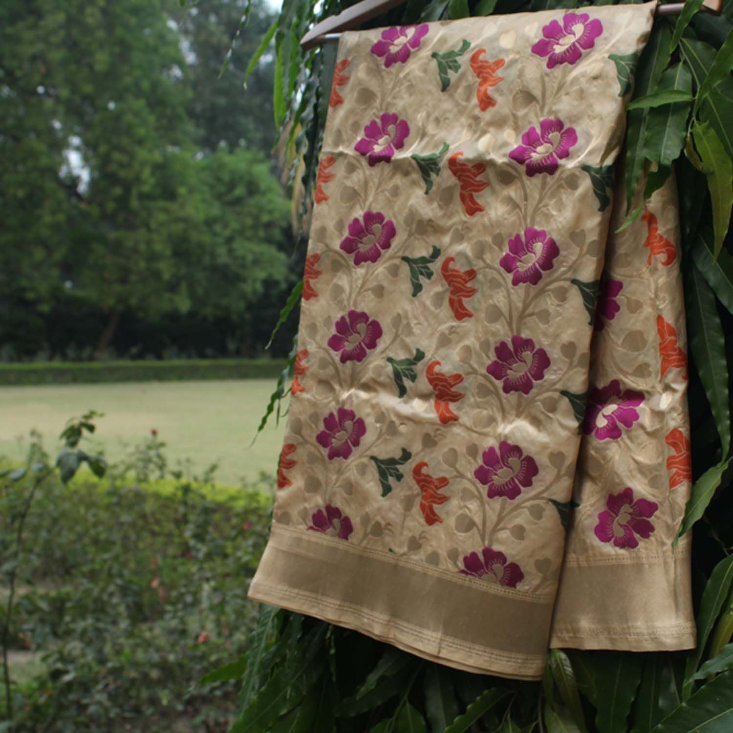 Off-White Pure Katan Silk Banarasi Handloom Dupatta - Tilfi