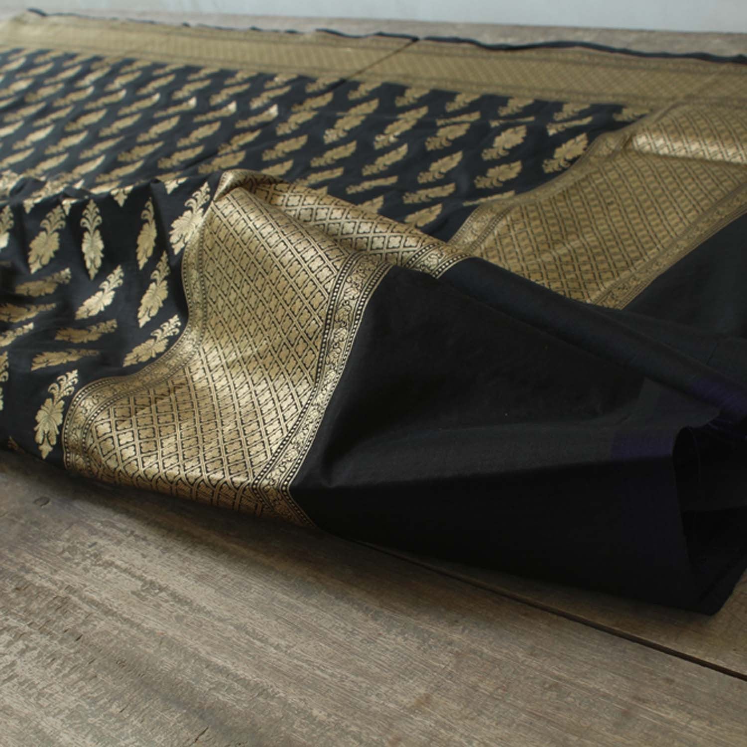 Black Pure Katan Silk Banarasi Handloom Dupatta - Tilfi