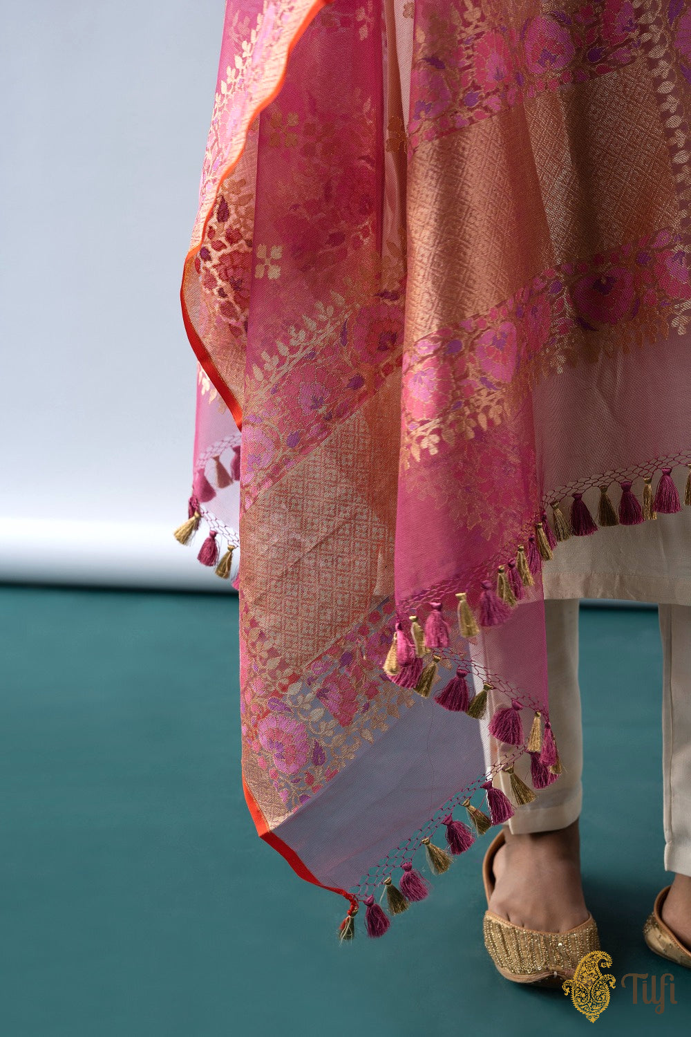 Pink Pure Kora Net Banarasi Handloom Dupatta