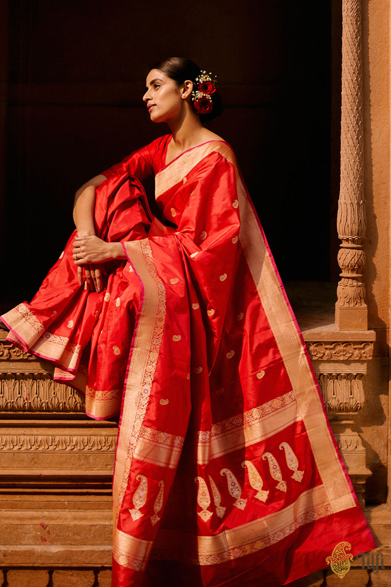 Pure Handwoven Banarasi Sarees Tagged "red" - Tilfi